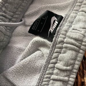 Grey Nike sweatpants jogger
